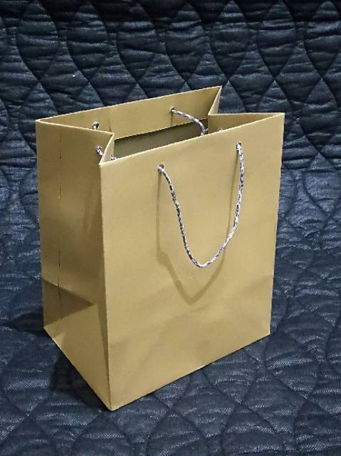 Paperbag/ paper bag tas kertas polos  (18x12x25)