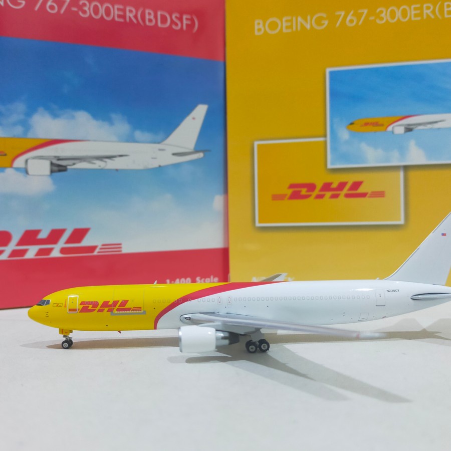 DHL Boeing 767-300er N220CY Phoenix 1:400