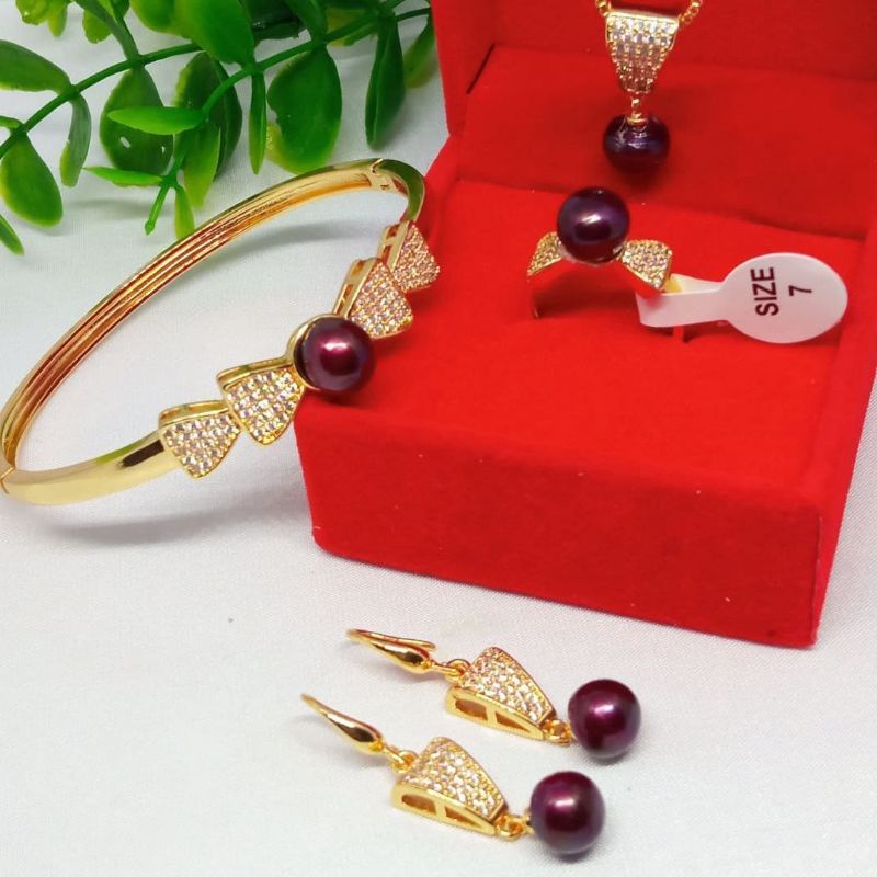 Pehiasan pesta|Perhiasan pesta mutiara asli lombok|Perhiasan mewah mutiara lombok|Perhiasan rhodium 