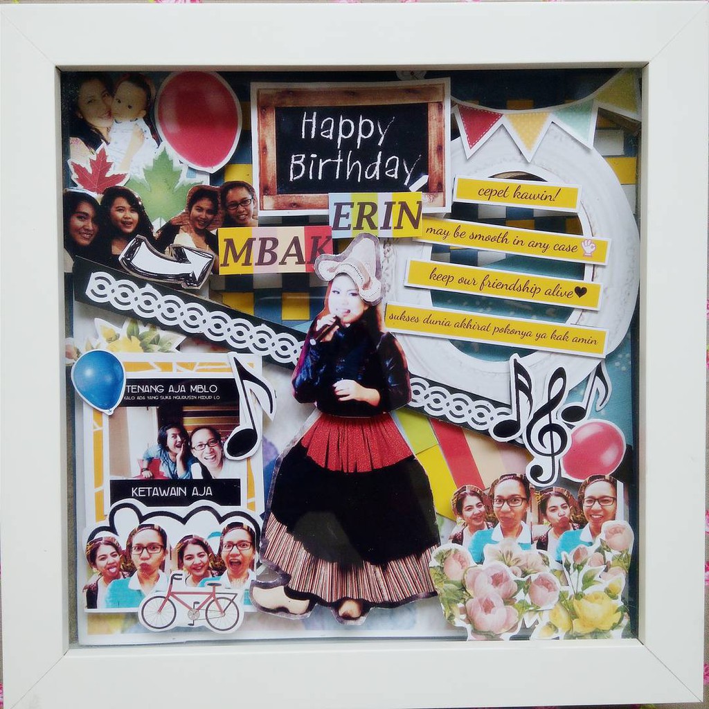 

Customized Scrapbook 26