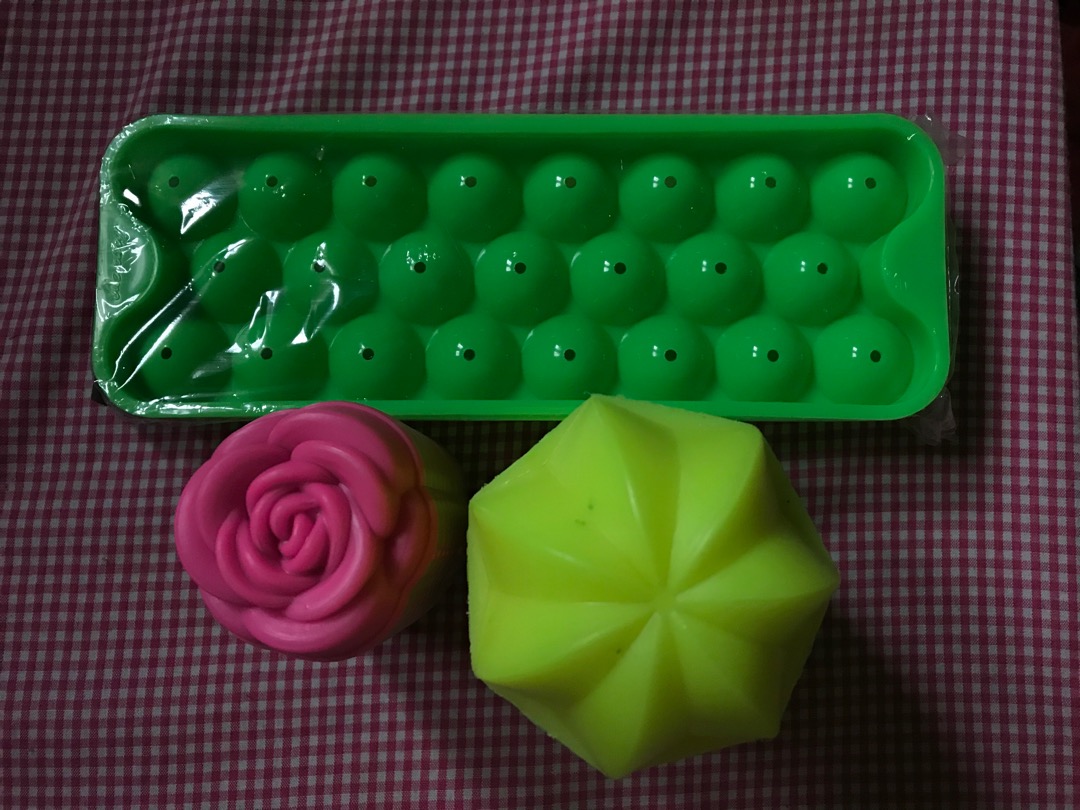 Cetakan Kue Mawar Warna Warni Per Lusin