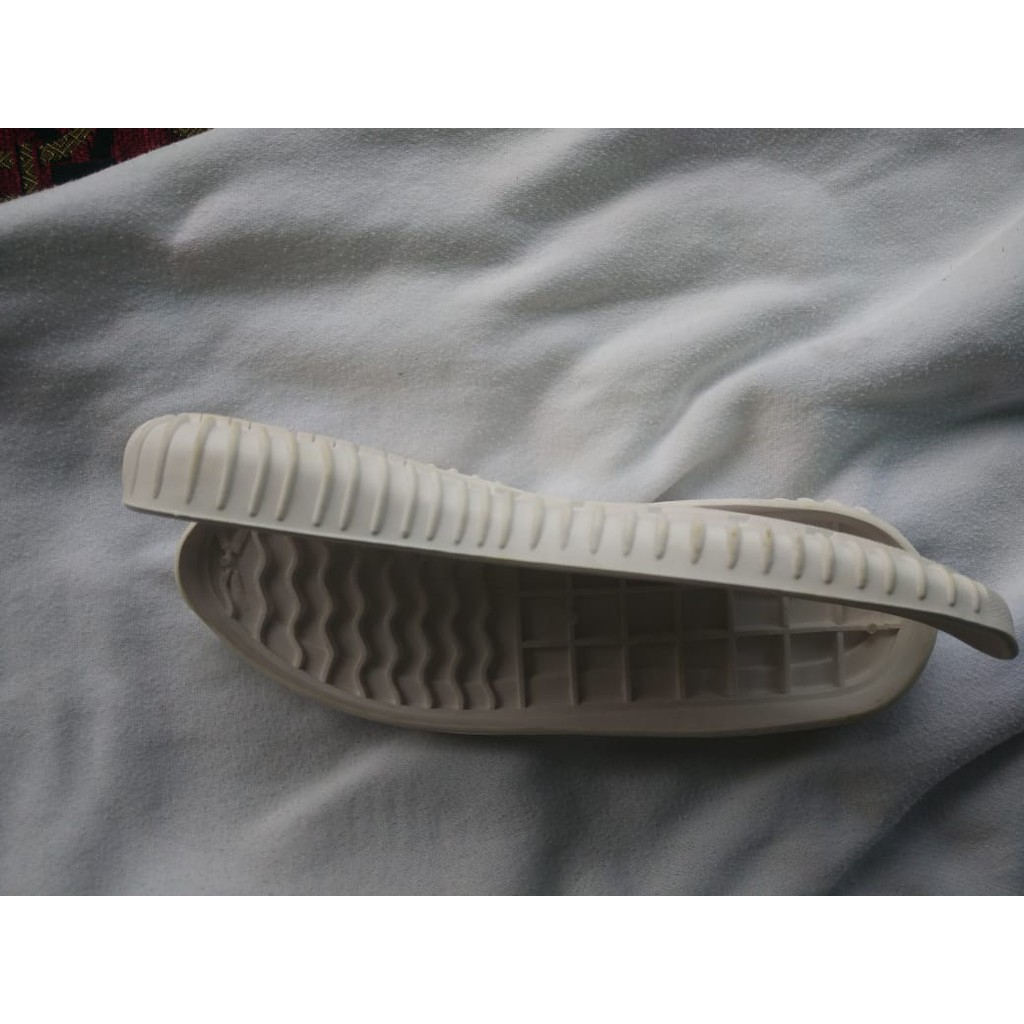 outsole sport yezzy yeezy sol sepatu olahraga sepatu model yeezy PUTIH