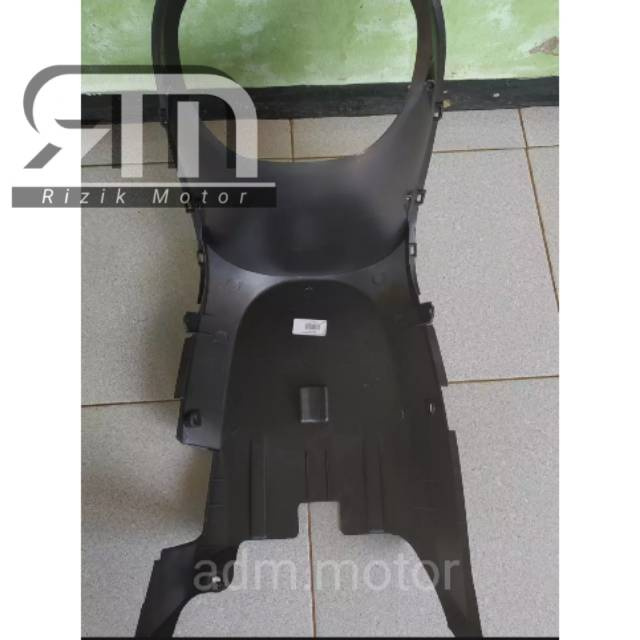 DEK KOLONG / LEGHSIL DEK BAWAH MOTOR HONDA SCOOPY FI 2013 2014 2015 2016