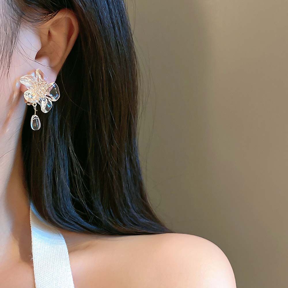 Needway  Temperament Acrylic Clip Earrings Retro Flower Ear Bone Clip Women Elegant Korean Girls Simple Fashion Jewelry/Multicolor