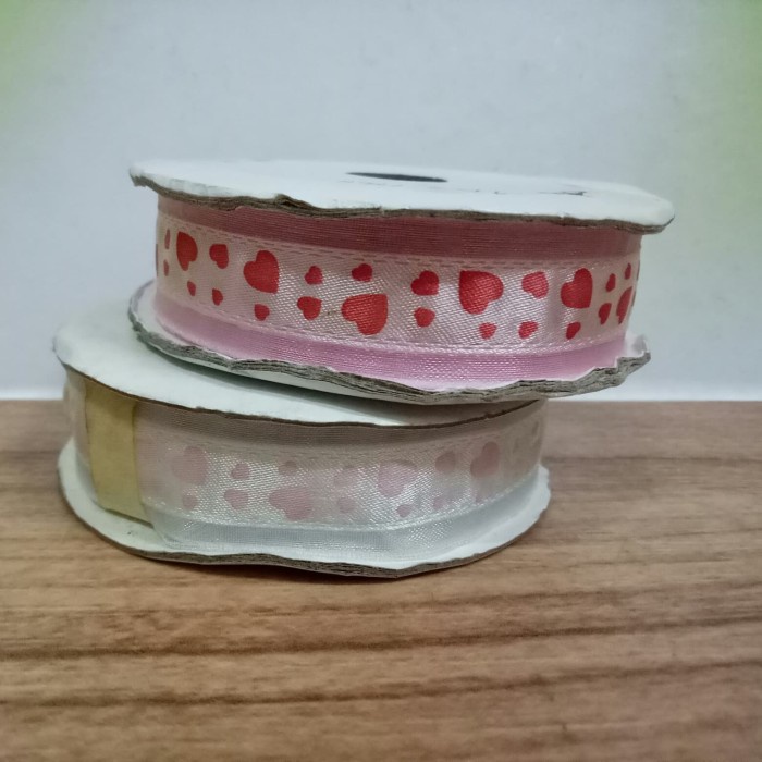 

Cuci Gudang Pita Cantik Motif Hati Kecil Per Roll / Ps001.10Y 036