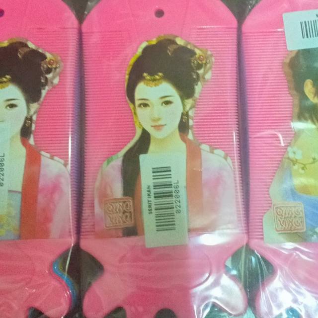 SISIR KUTU PLSTIK/SISIR KUTU BENTUK IKAN MURAH ISI 12 PCS