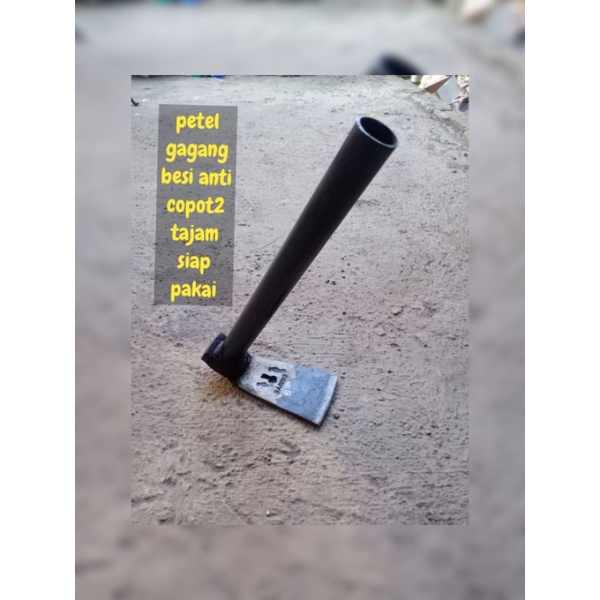 petel banci cangkul pacul kayu tajam gagang besi / cangkul baja mini