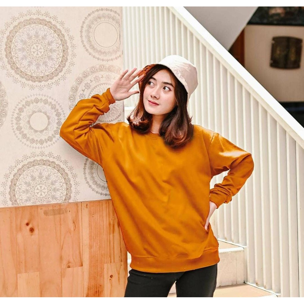 Sweater crew neck oblong wanita