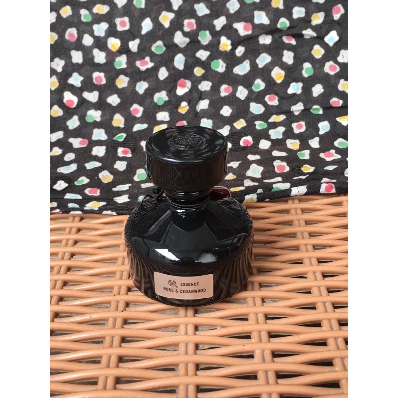 The Body Shop Original Essence Oil Rose & Cedarwood 20ml