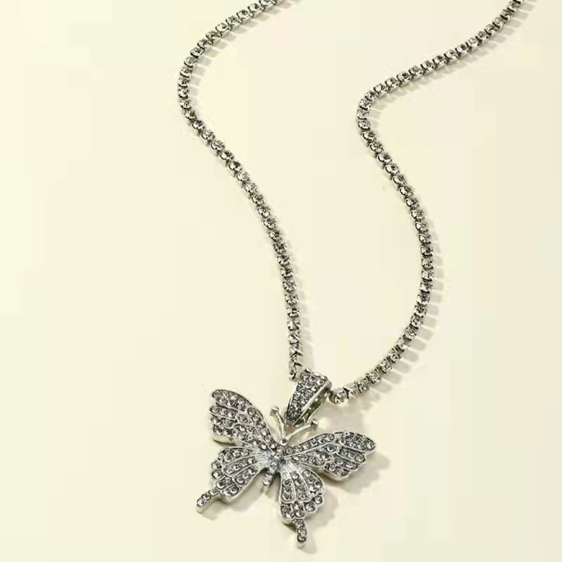 Kalung Choker Desain Kupu-Kupu Untuk Wanita - Korean Crystal Pearl Necklace Fashion Butterfly