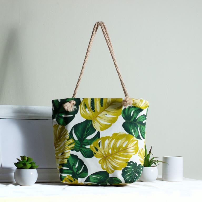 RIENS COLLECTIONS. TOTEBAG TALI KEPANG SUMBU BAHAN KANVAS MOTIF DAUN TALAS. TAS KANVAS. TAS JOGJA. SOUVENIR JOGJA