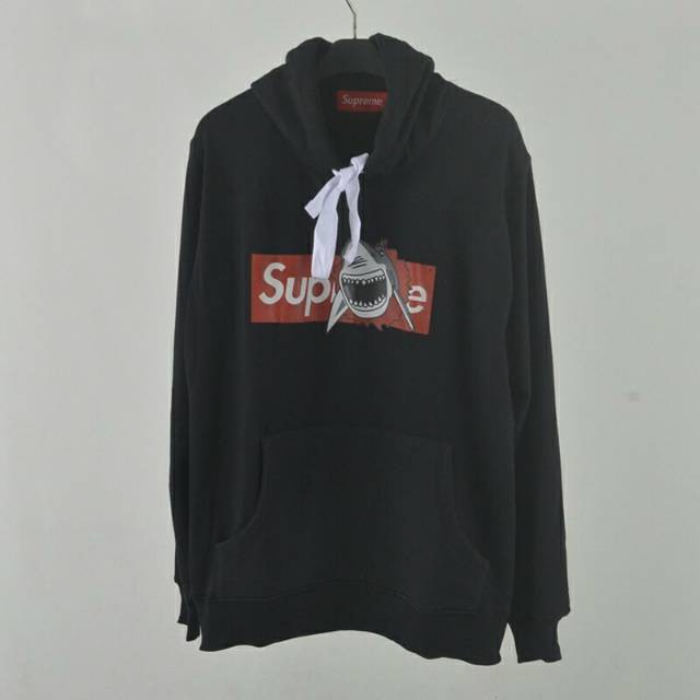 supreme hoodie big logo