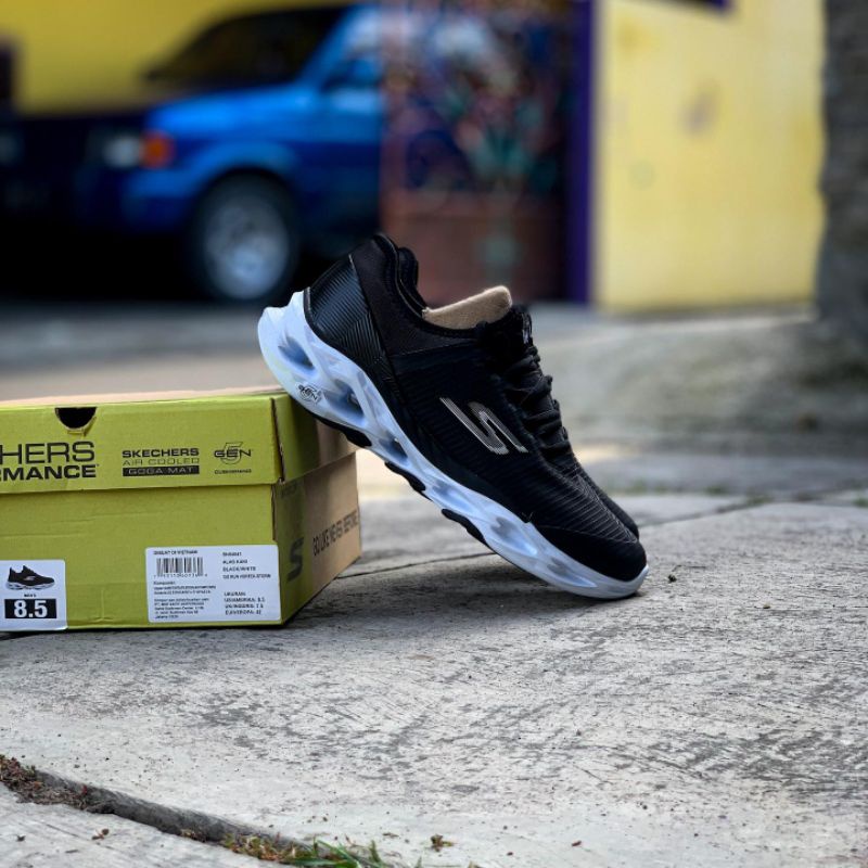 SKECHERS GO RUN VORTEX-STORM BLACK WHITE 54841/BKW 100% BNIB (MEN)