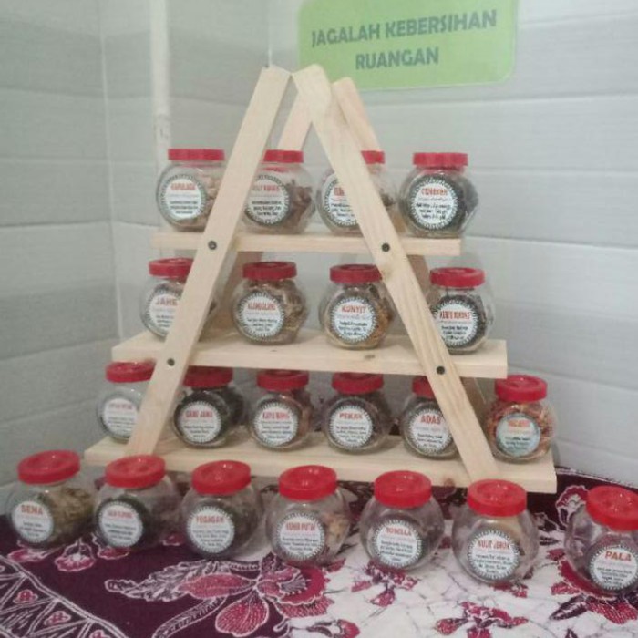 Dijual rak display kayu / rak tanaman kaktus / stand toko / stand kayu /rak A Murah
