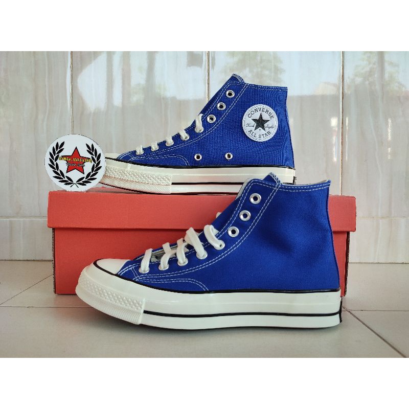 grey nike junior trainers