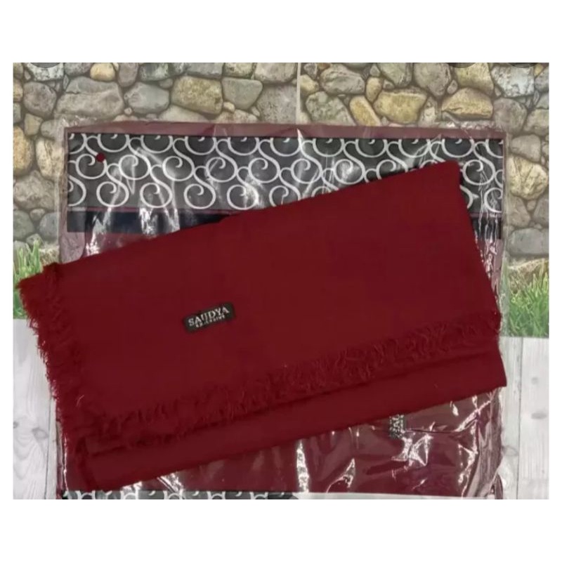 Jilbab segi empat Merah Maroon Saudia exclusive