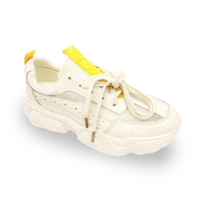 SNEAKERS WANITA-1