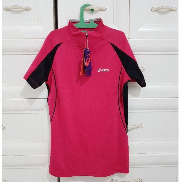 Baju olahraga wanita asics dry fit Original.