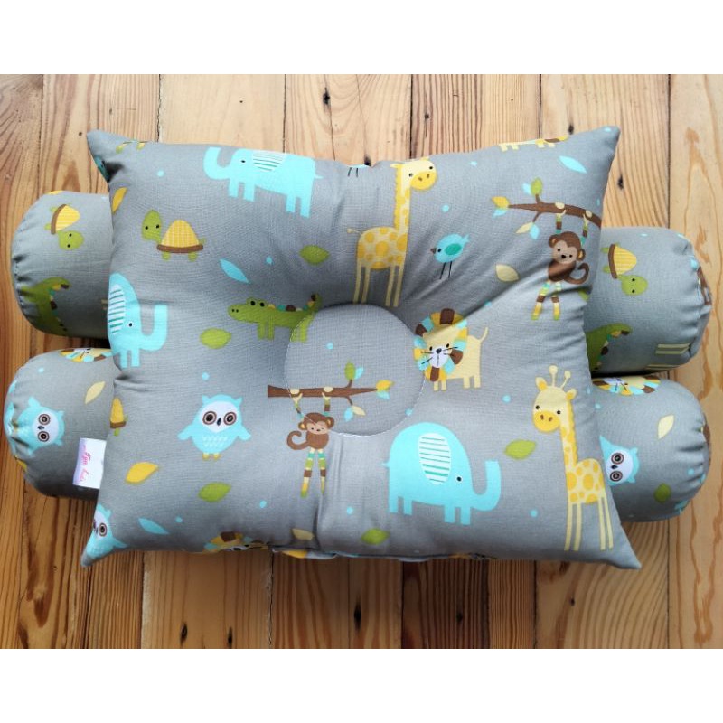 bantal guling bayi bagus. bantal bayi peyang.. bantal guling bayi newborn. bantal guling nyaman. bantal guling bayi set 2 guling 1 bantal peyang karakter lucu murah lebay