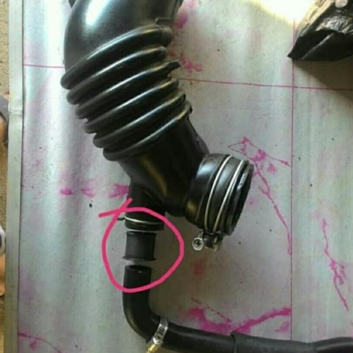 pipa penyambung selang filter udara innova fortuner hilux diesel KODE 167