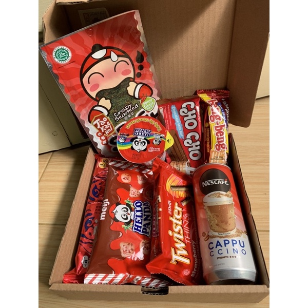 

SNACK BOX RED SERIES GIFT BOX ULANG TAHUN WISUDA