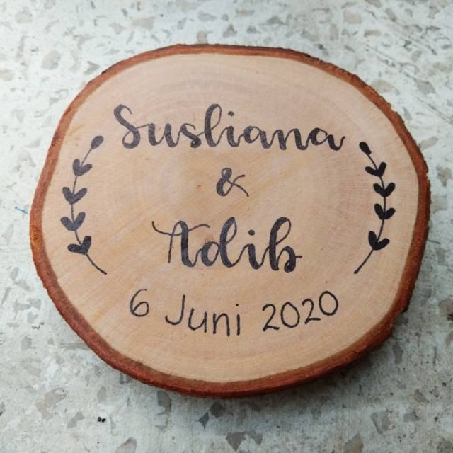 

Woodslice lettering d 11-12 cm