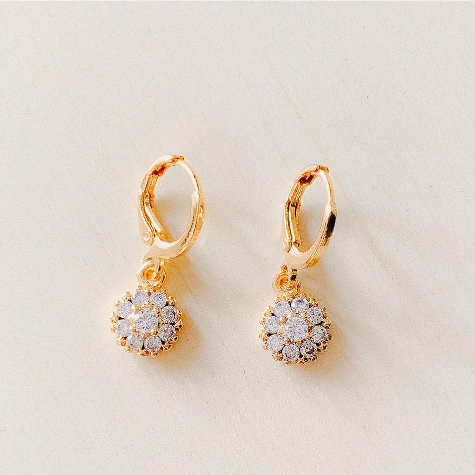 Anting Wanita Circle Full Zirconia Gold