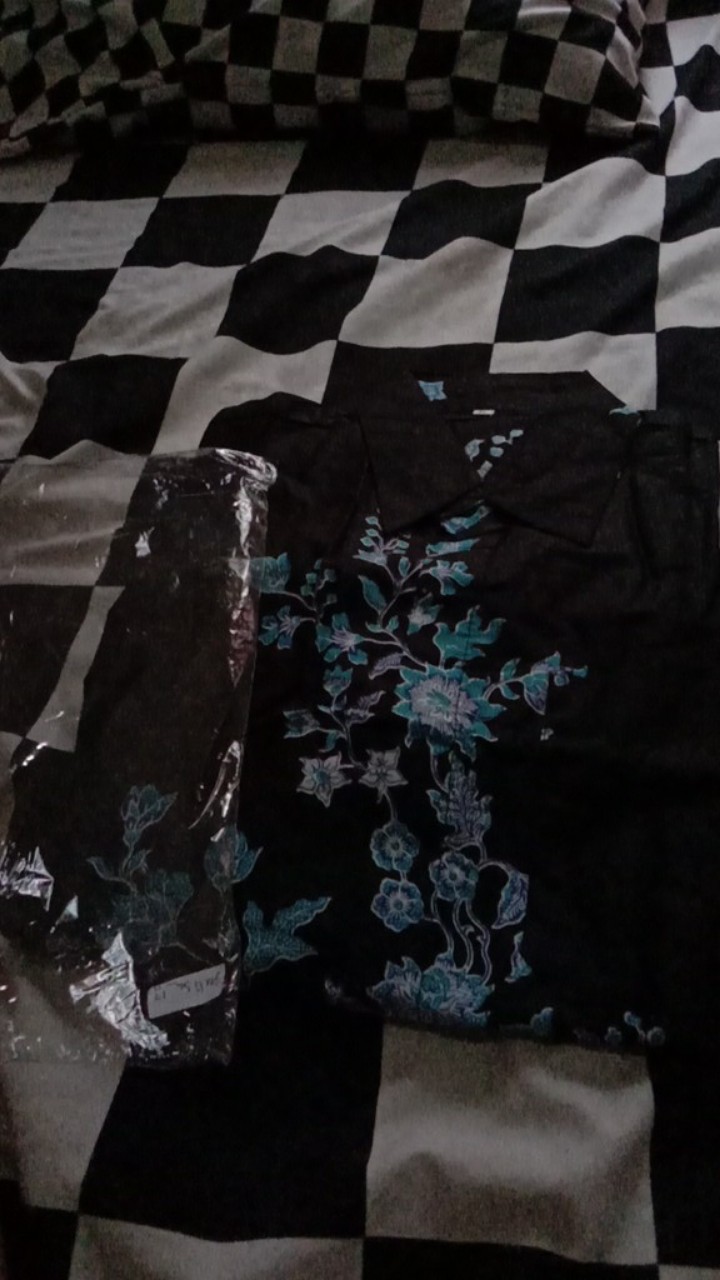 Outer Buketan Crem Kemeja Lengan Panjang M L Xl Xxl