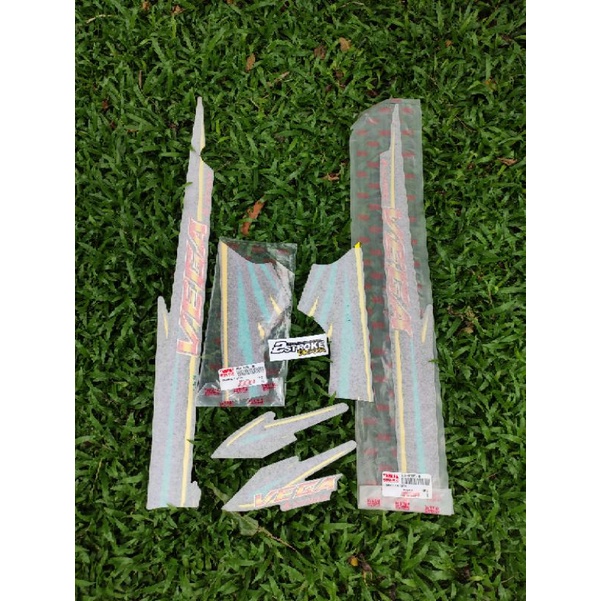 striping sticker grapic polet list body vega lama tahun 2000 2001 hitam original striping vega 2000 