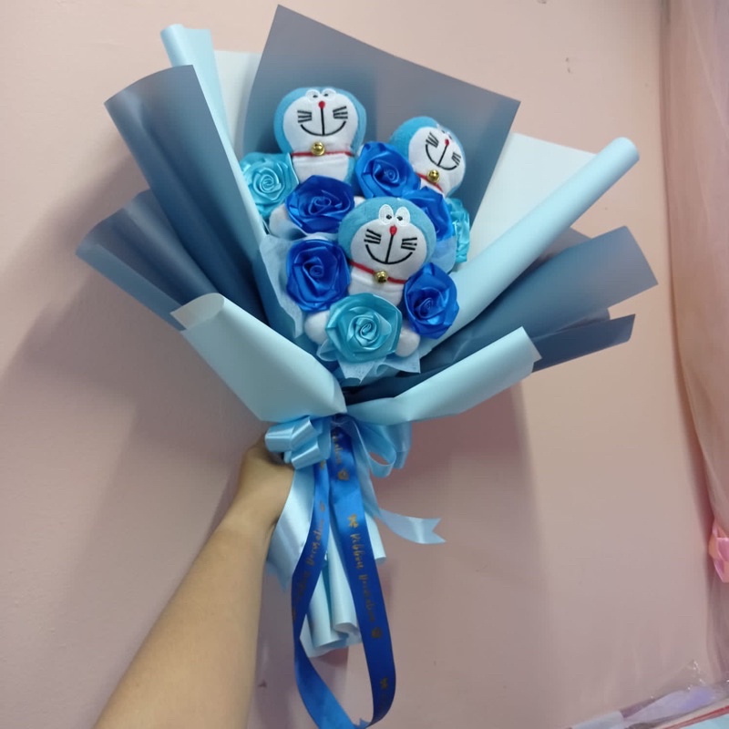Hand bouquet Buket Bunga Boneka Doll doraemon 3 pcs / Wisuda birthday ulang tahun baru valentine pin