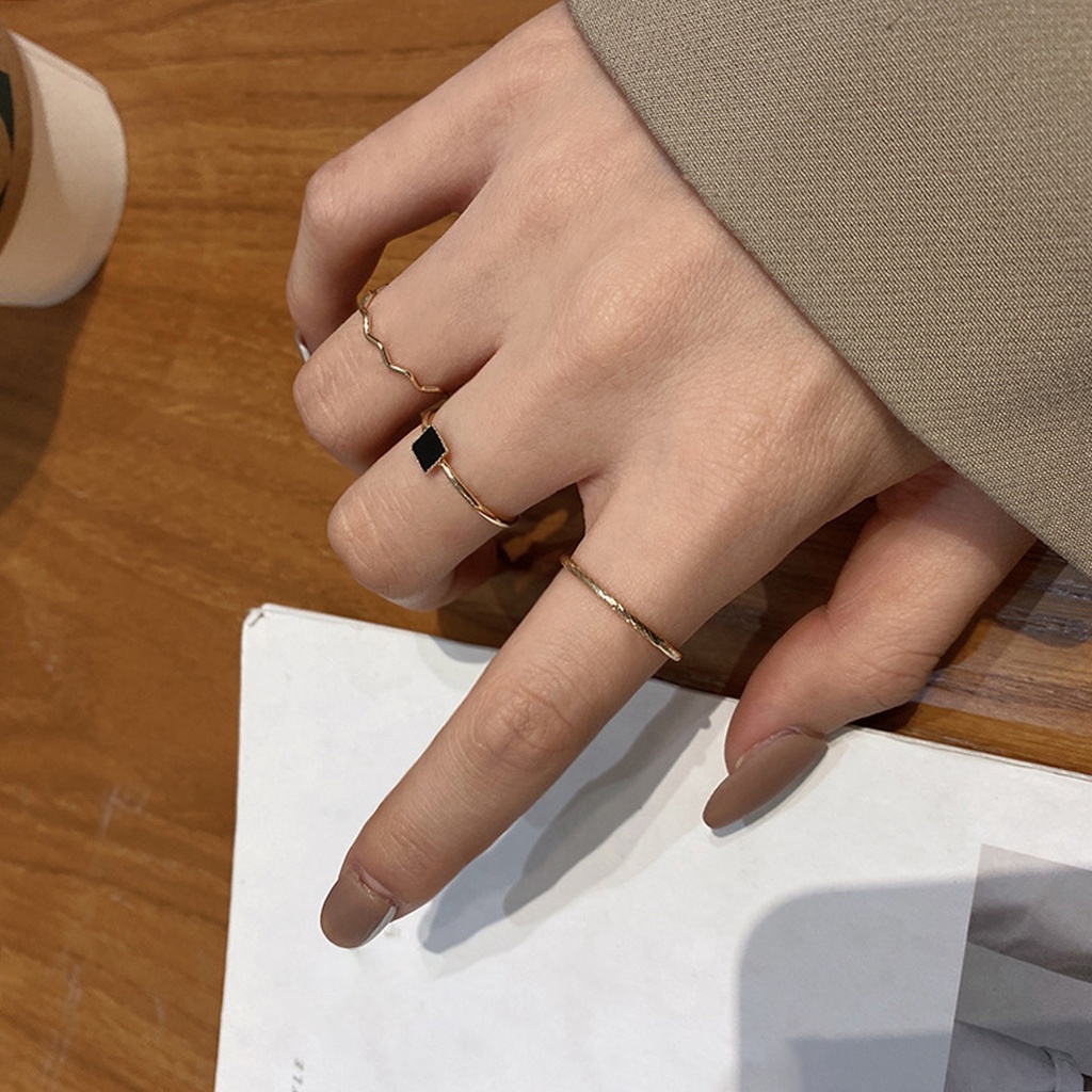 Hu Hu Hu Hu Hu Alat Bantu Pasang Kacamata♡ 5pcs / 3Pcs Cincin Ibu Jari Warna Glossy Tahan Lama Untuk Wanita