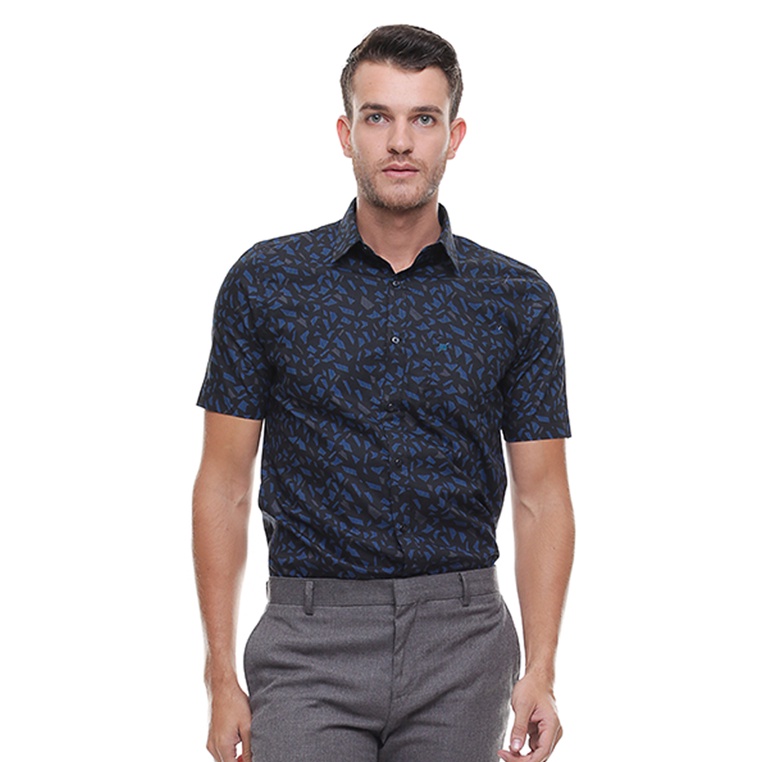 Johnwin - Kemeja Formal - Kemeja Pria - Kemeja Lengan Pendek - Slim Fit - Hitam - Corak Biru -  FSH.