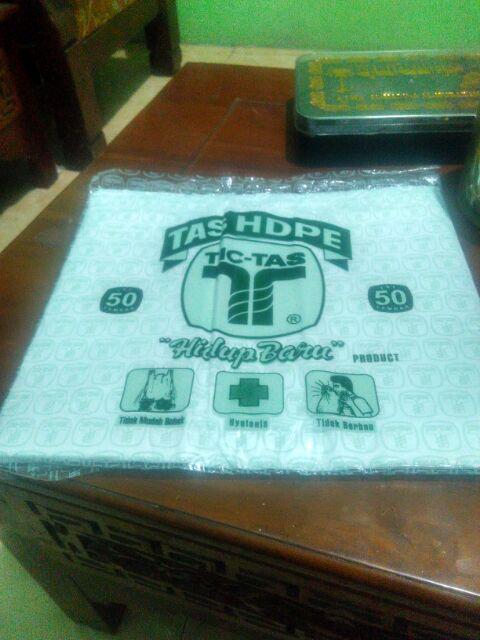 ❤recommended❤ Kantong Kresek Plastik Tictas Uk 28 Putih. Hd Tictas Hijau Uk 28 Cm  Isi 50 Pcs.