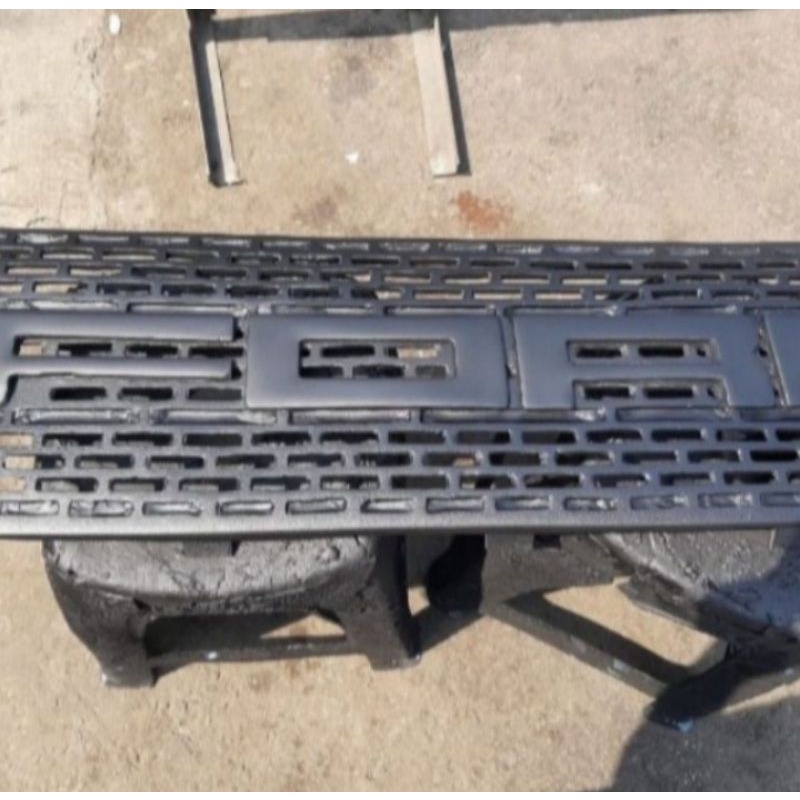 grill ford ranger t6 hitam
