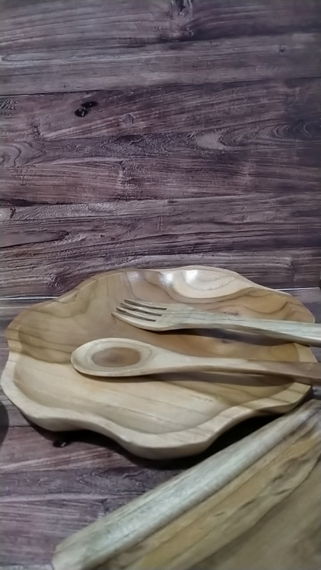 Piring Bunga Kayu Jati 19 Cm