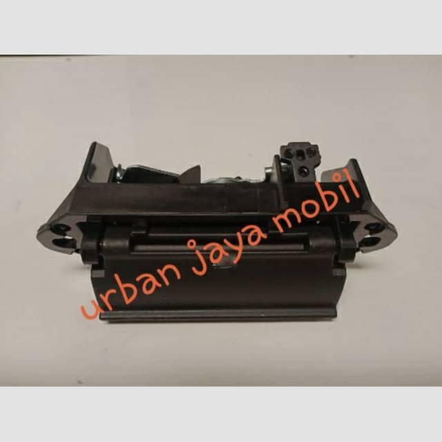 Handel handle pintu bagasi innova