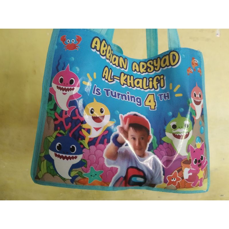 

GOODIE BAG CUSTOM 25X25X25