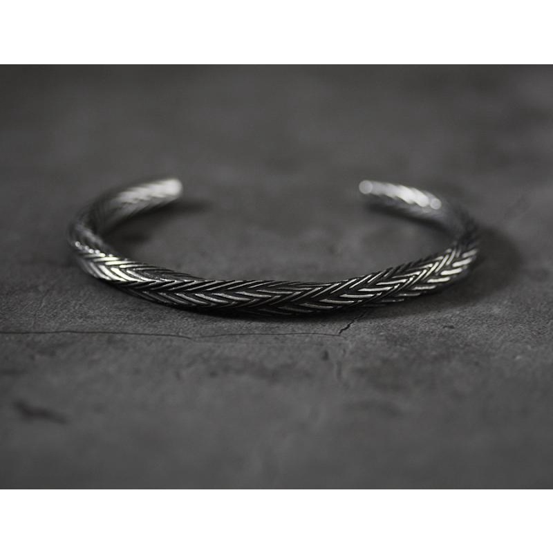 Gelang Model Terbuka Warna Silver Gaya Vintage Punk Rock Untuk Pria