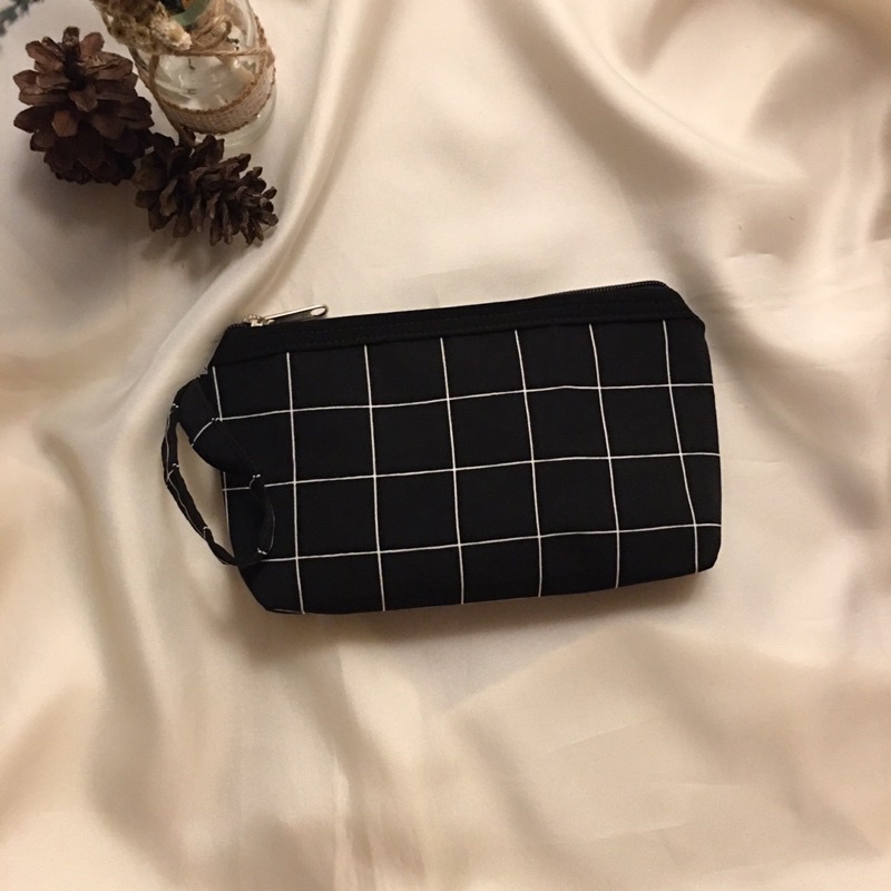 POUCH Multifungsi tas traveling tempat makeup kotak obat dompet wanita pouch motif lucu aesthetic