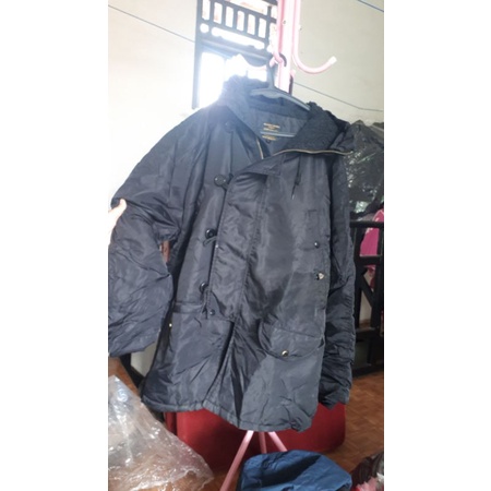 Jaket hitam tebal preloved PL like new