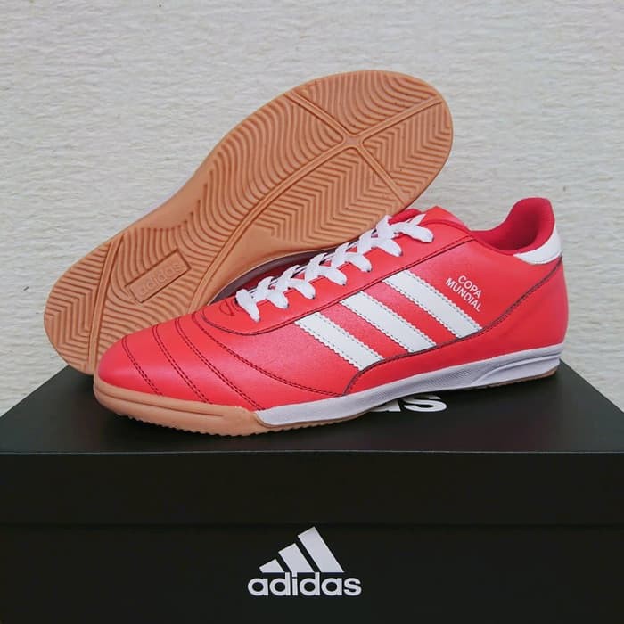 Sepatu Futsal Adidas Copa Mundial