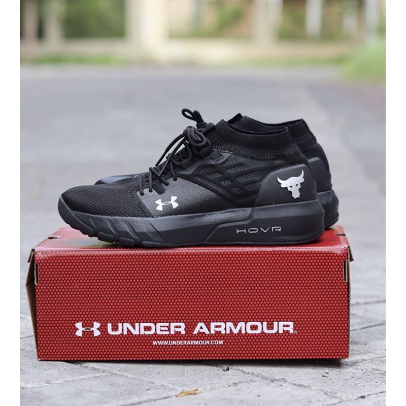 UNDER ARMOUR HOVR MID TRIPLE BLACK