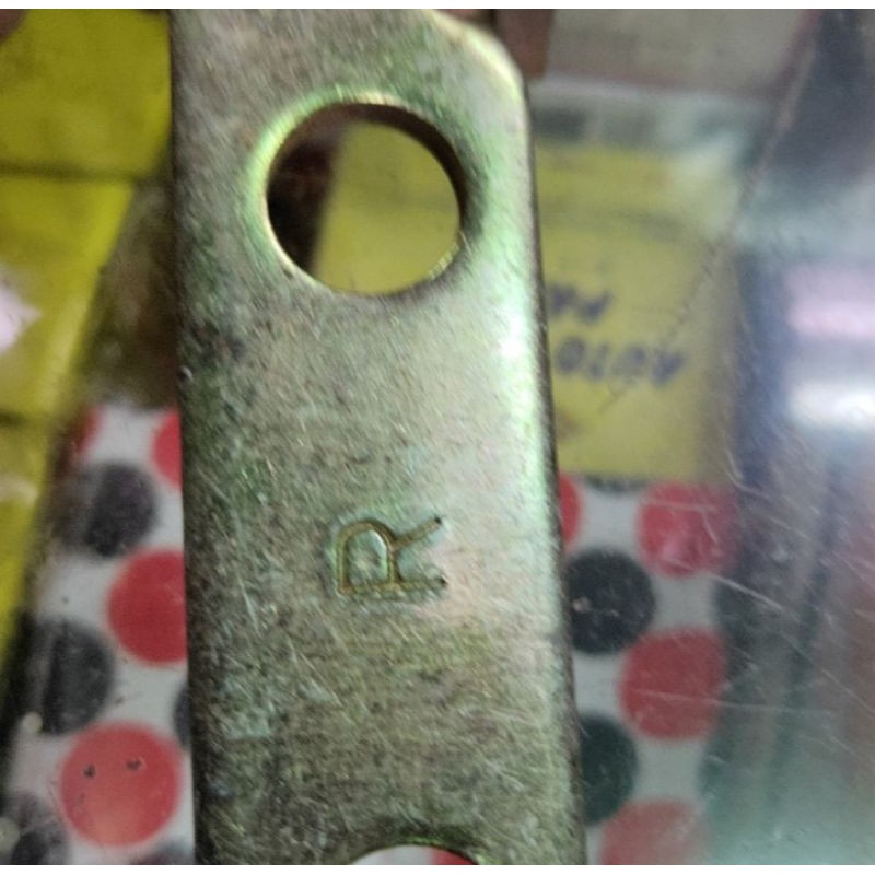 Brecket atas kanan pintu sliding door original Daihatsu zebra espass