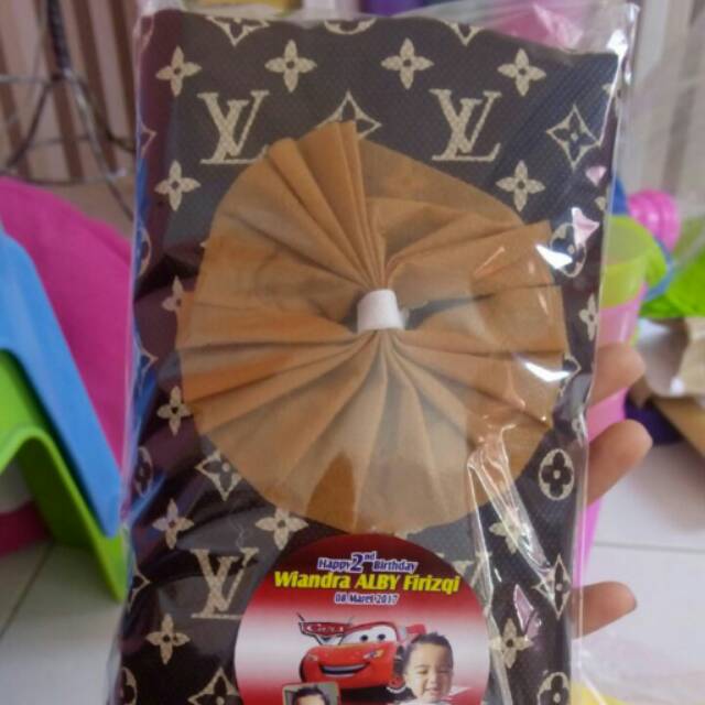 

Sovenir tas hajatan