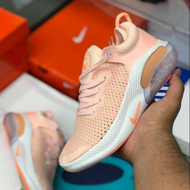 Nike Joyride Run Flyknit Pink