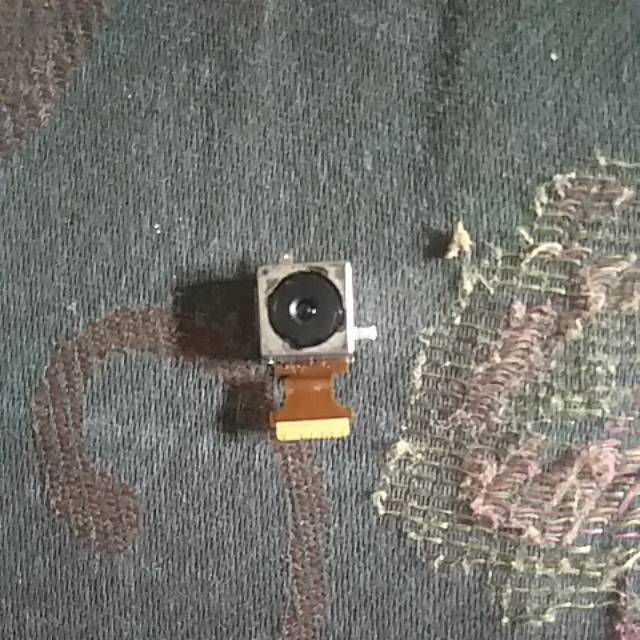 Kamera belakan fujitsu f04g