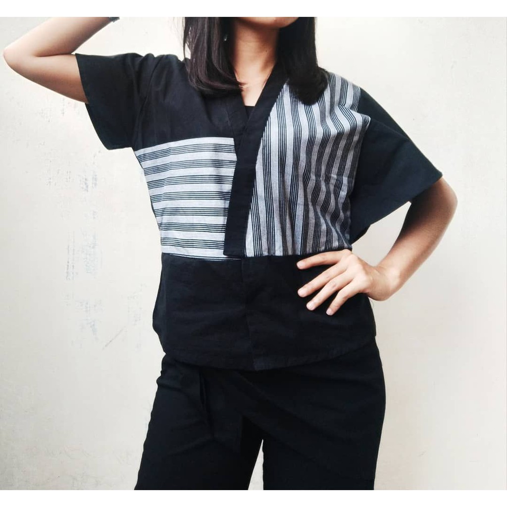 Atasan Batik Lurik Hitam-Putih Wanita M L XL (BKA-001)