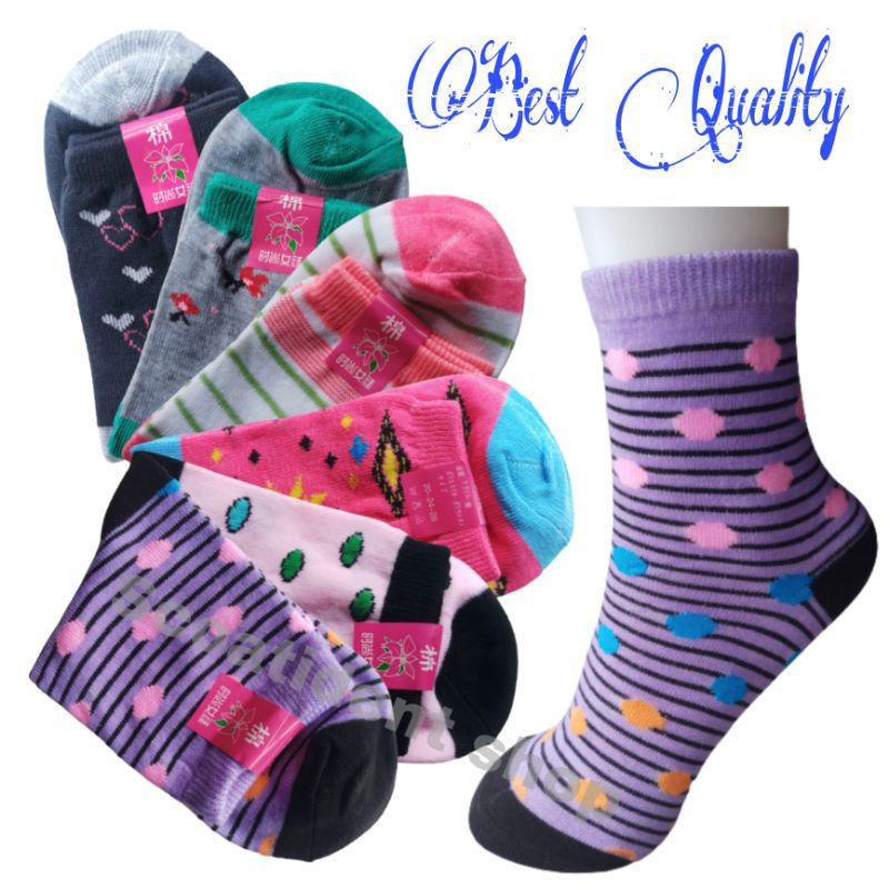 Kaos kaki motif wanita(perlusin), panjang setengah betis(motif dan warna random)