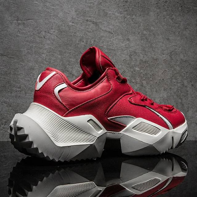 Times New Roman Man Sneakers