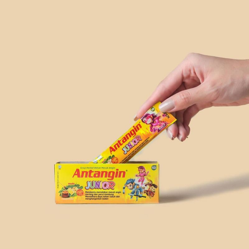 

Antangin Junior Box (12x15ml) - mengatasi masuk angin